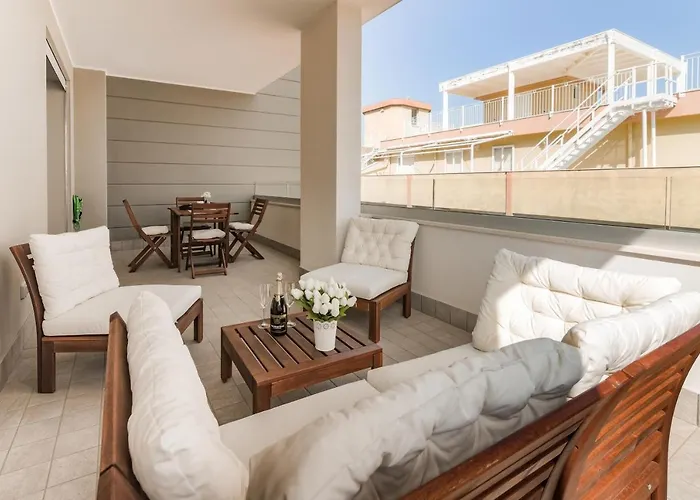 Orti\'S Place - Magnolia Holidays